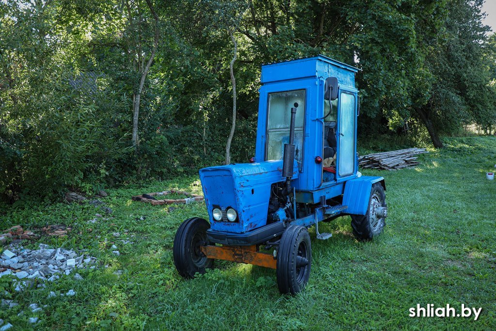 Белорус собрал трактор из деталей для машин