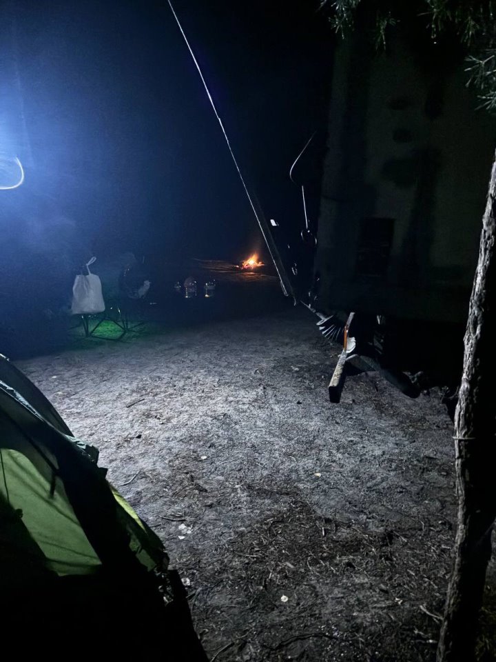 Отдыхающих в палатке на Красном дворе в Бресте чуть не переехал грузовик