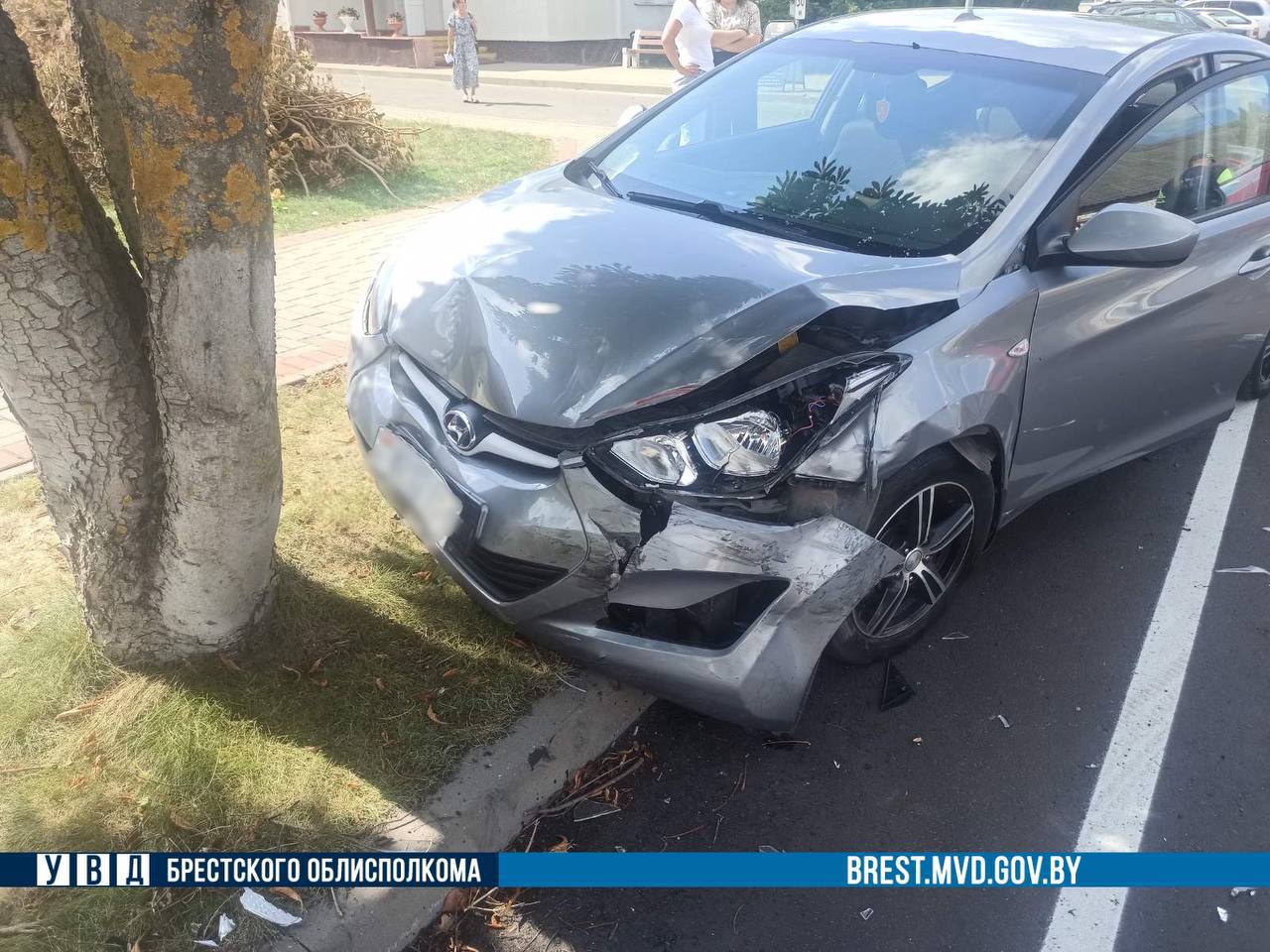72-летний водитель Peugeot не уступил дорогу автомобилю Hyundai