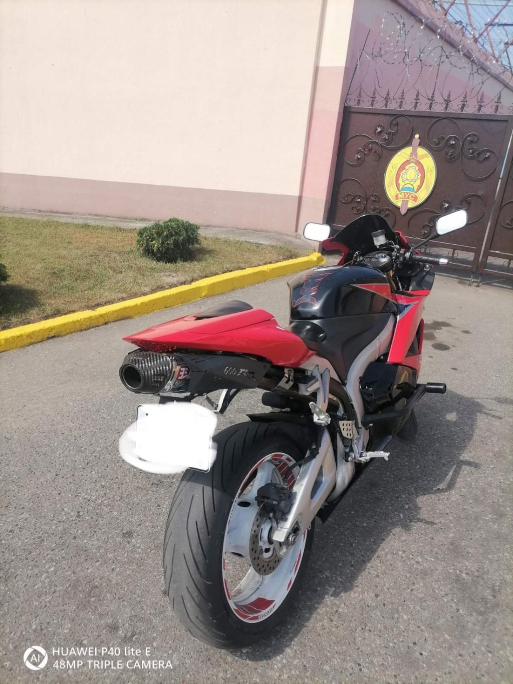 Пассажир спрыгнул с мотоцикла, когда тот выехал на встречку. Его нашли