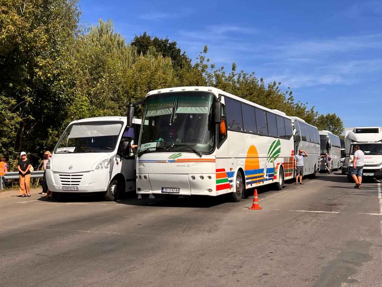 Такого еще не было: в «Бресте» очереди на выезд из Беларуси ожидают 100 автобусов