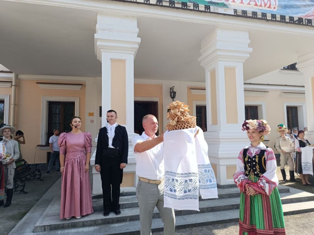 С домашним теплом и по старинным рецептам. В Брестском районе прошел гастрофест «Скокаўскія спасоўкі»
