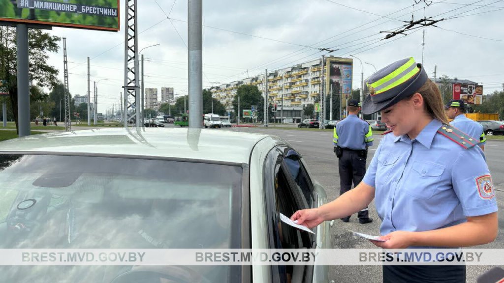 В Бресте ГАИ напомнила водителям про ближний свет с 25 августа