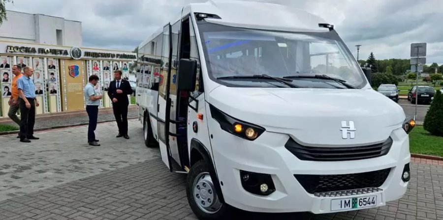 В Беларуси показали новый автобус «Неман»