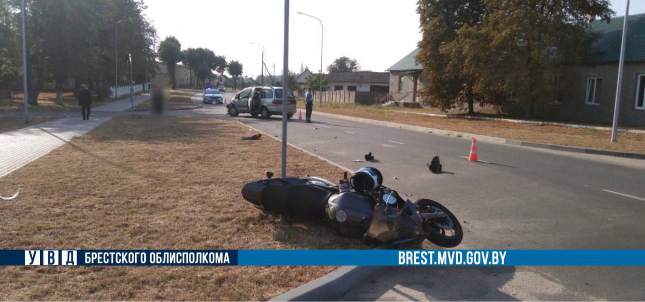 В Каменце водитель Ford при повороте сбил мотоциклиста