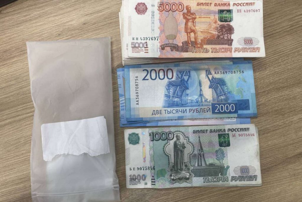 Литовская таможня задержала рейсовый автобус МАЗ за контрабанду наличных и сигарет