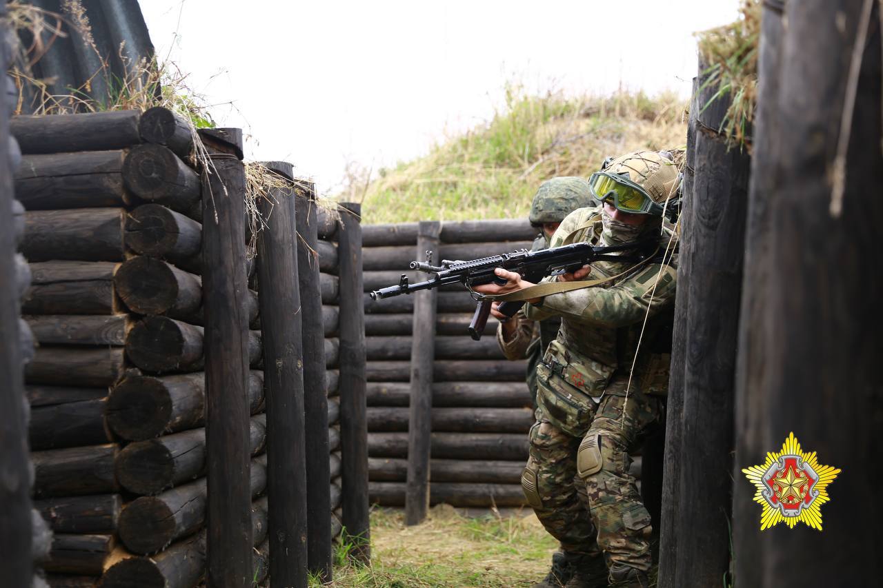 На Кобринском укрепрайоне проходят занятия по боевой подготовке