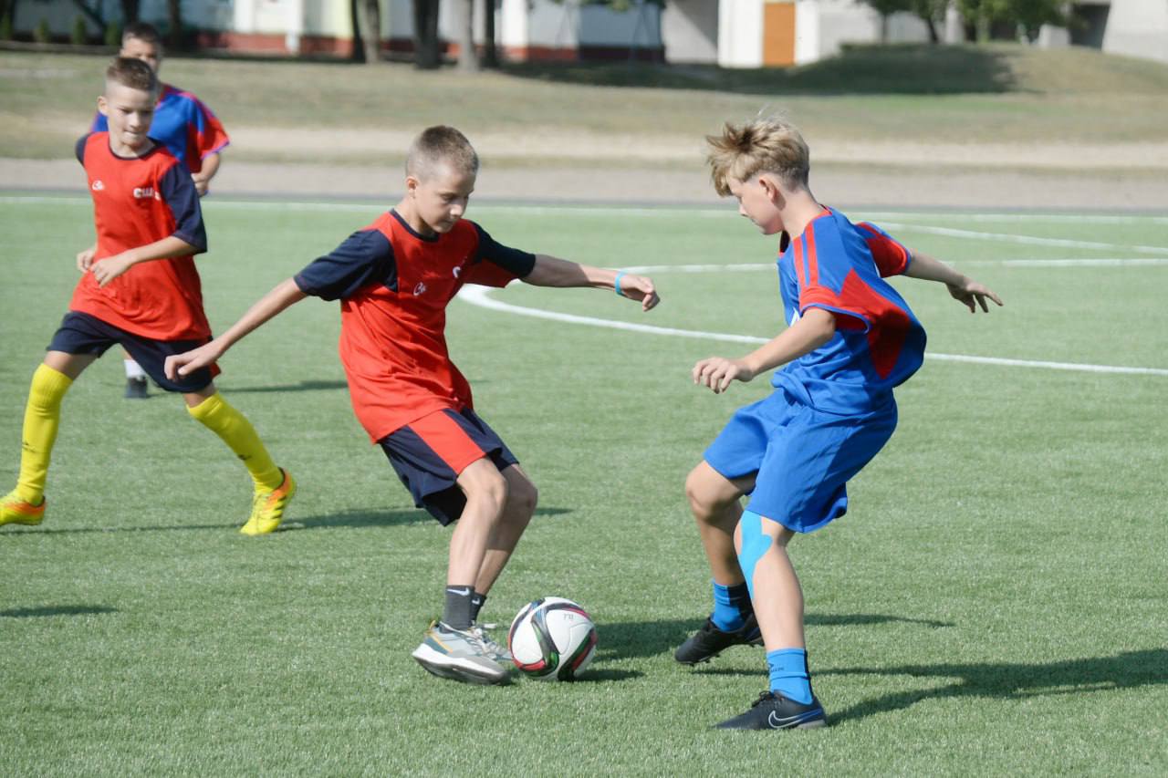 Спорткомплекс для микрорайона. В школе №27 Бреста обновили стадион к учебному году