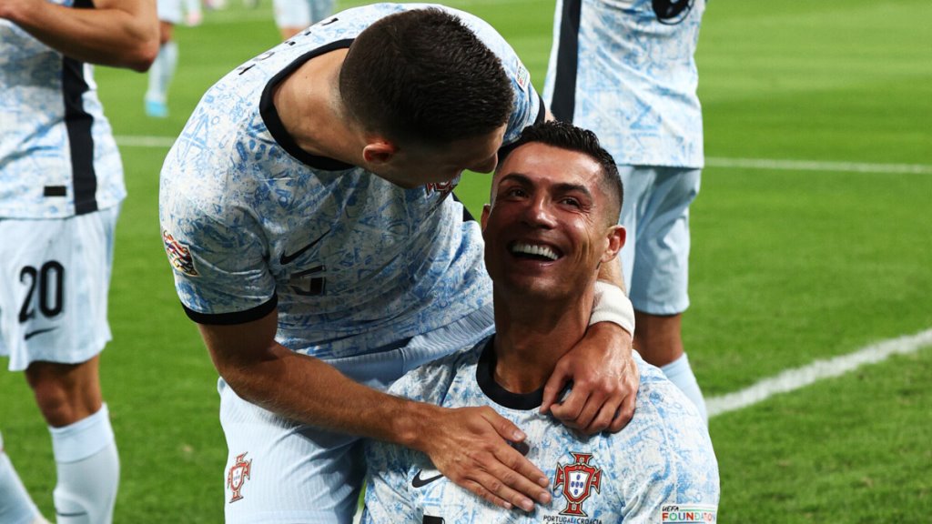 Криштиану Роналду забил 900-й гол в карьере