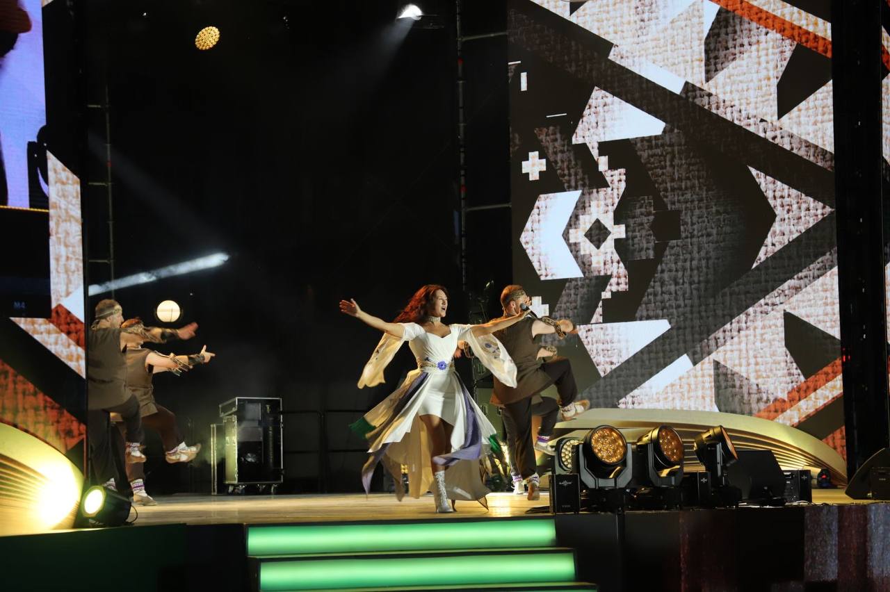 Видео праздничного фейерверка в Ивацевичах