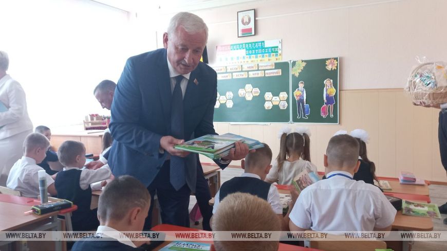 Звонок прозвучал для первоклассников Брестской области