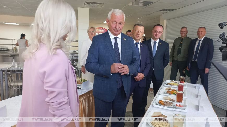 Звонок прозвучал для первоклассников Брестской области