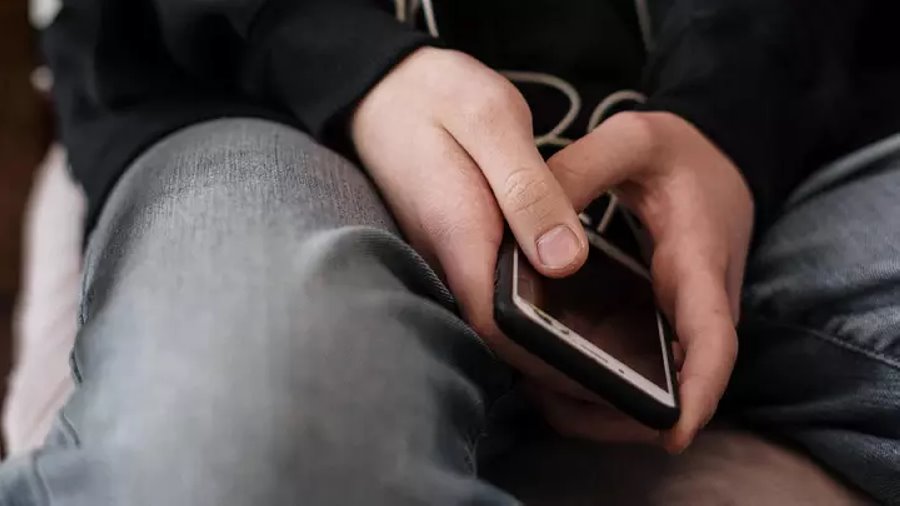 Наркотики и подростки: какие приложения на смартфоне ребенка должны насторожить родителей