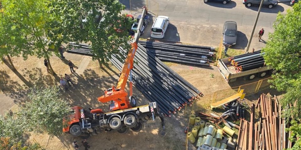 В Минске упал строительный кран — повреждены два автомобиля