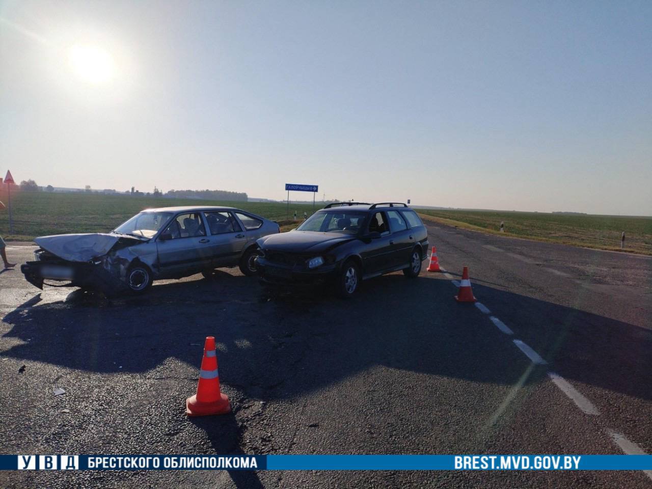 В Каменецком районе столкнулись две легковушки. Кто виноват?
