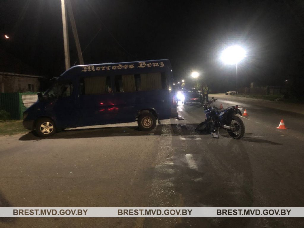 В аг. Ольшаны 17-летний бесправник на мотоцикле попал в ДТП