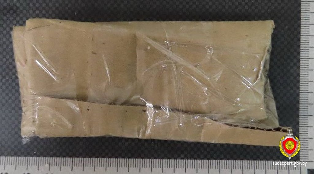 Белорус пытался избавиться от наркотиков при задержании