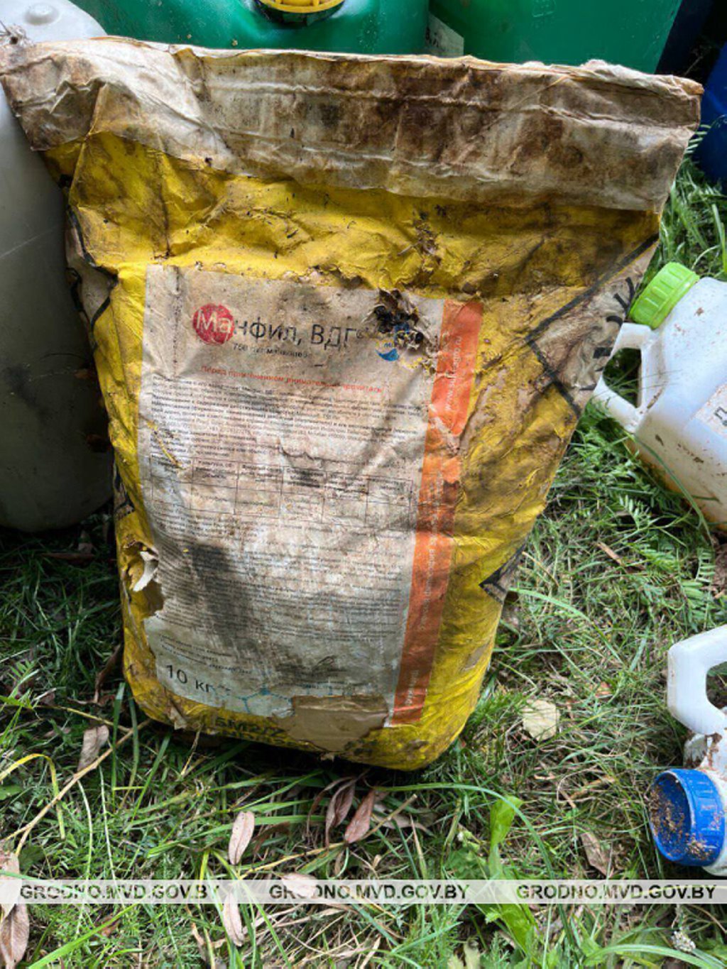 Тракторист прятал украденное топливо в лесу, но ему это не помогло