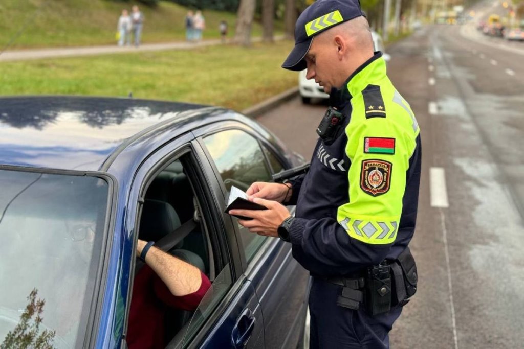 Водитель из Беларуси заплатил  src=