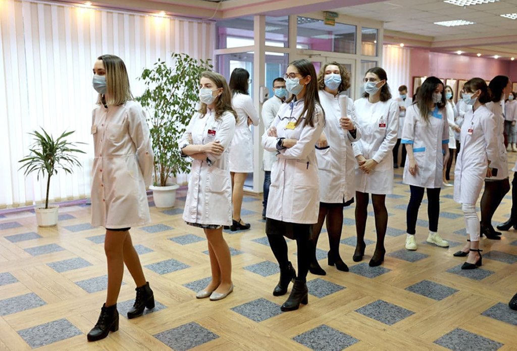 Минздрав обеспокоен тем, что медики-платники «косят» от распределения