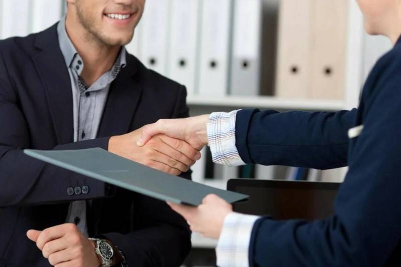 Может ли наниматель устроить новому работнику неделю стажировки? Ответ Минтруда