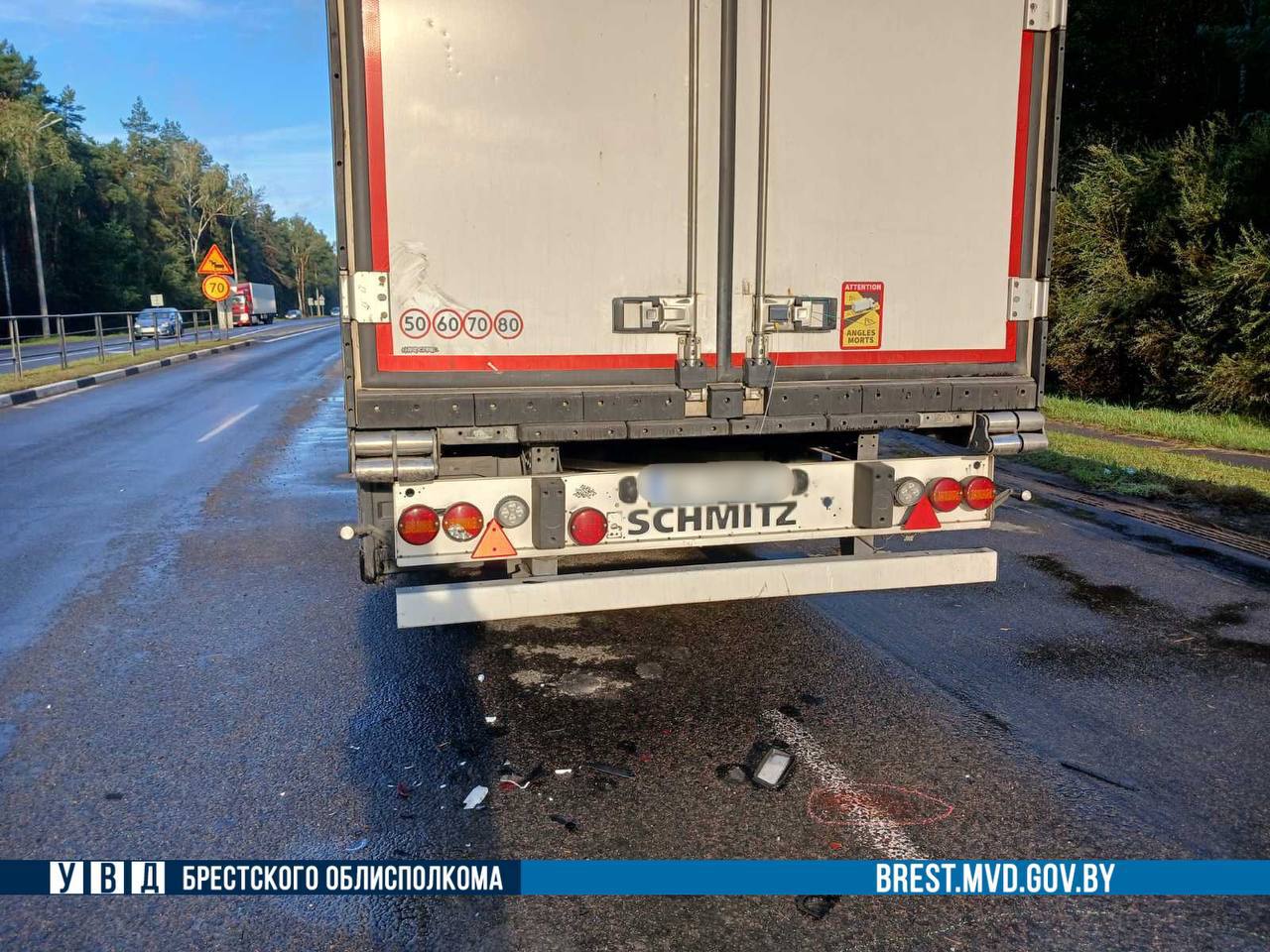 Возле Бреста мотоциклист врезался в фуру