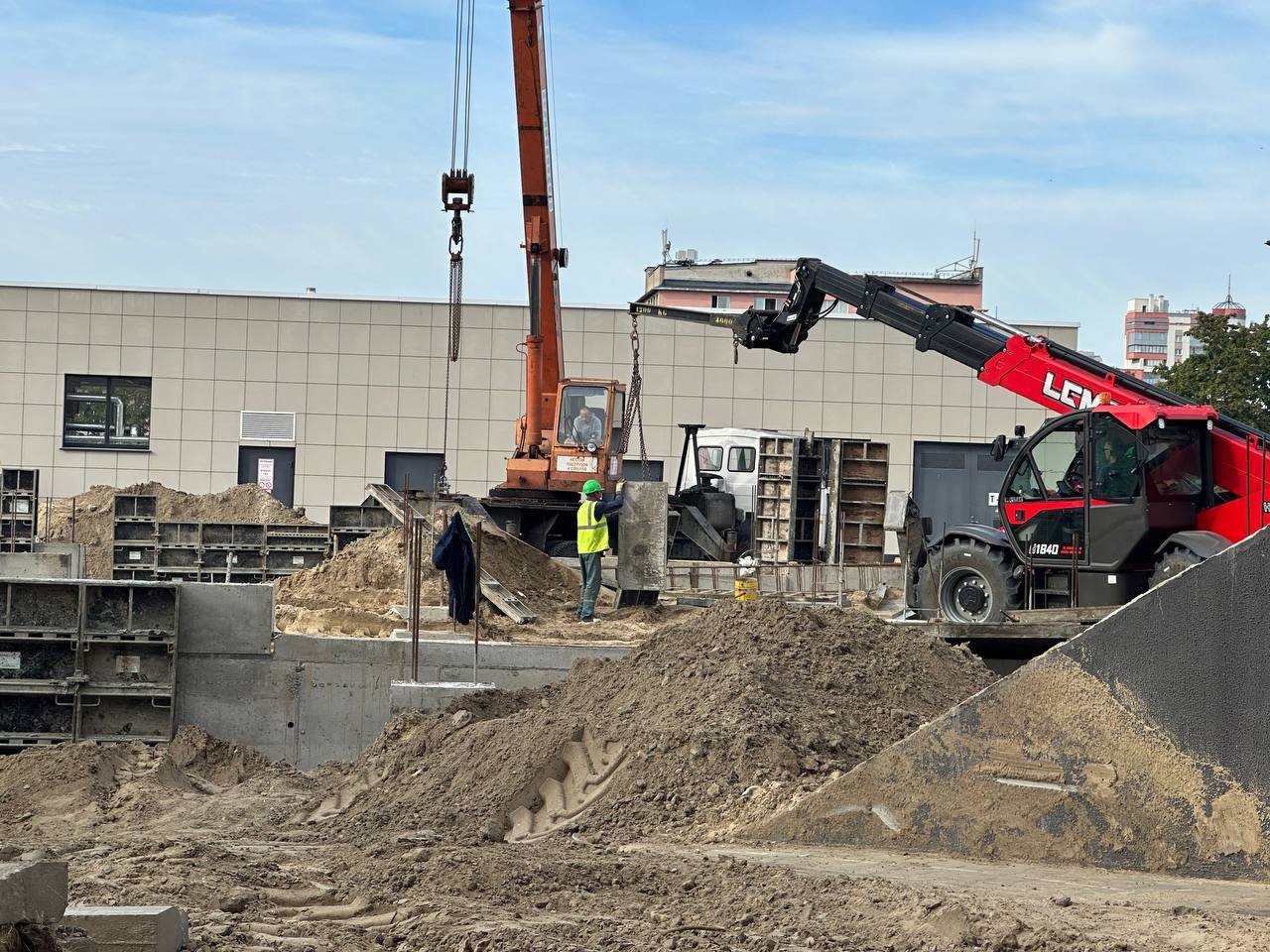 Строительство нового корпуса медцентра «НОВАМЕД» в Бресте