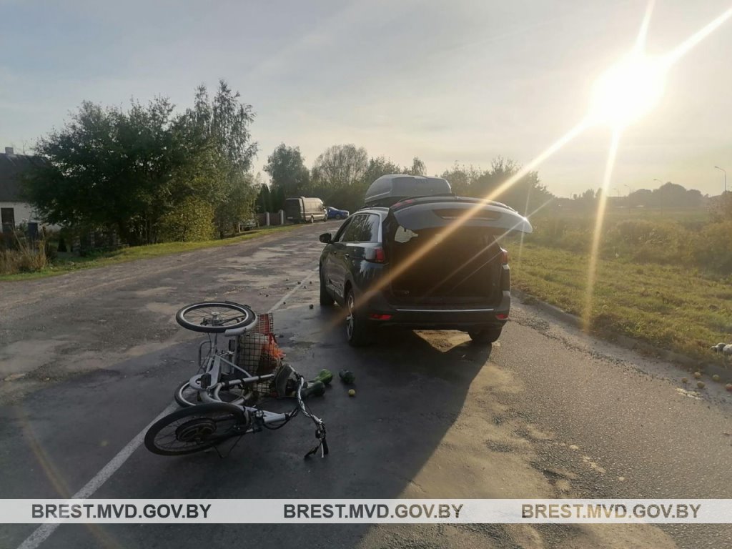 Брестчанка сбила 83-летнего велосипедиста