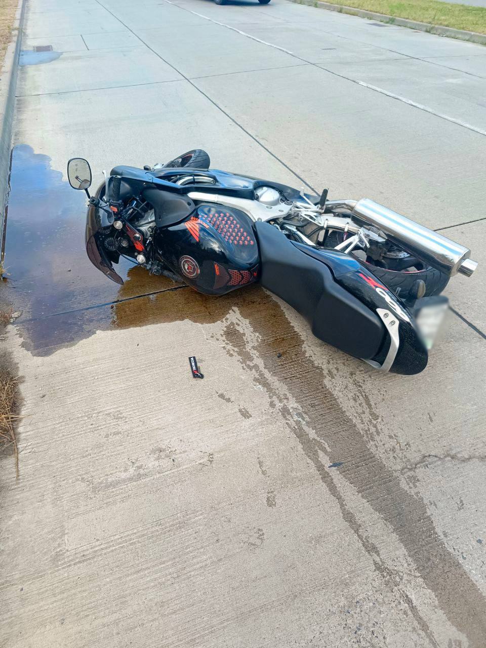 19-летняя мотоциклистка наехала на бордюр и погибла на месте