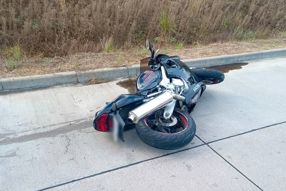 19-летняя мотоциклистка наехала на бордюр и погибла на месте