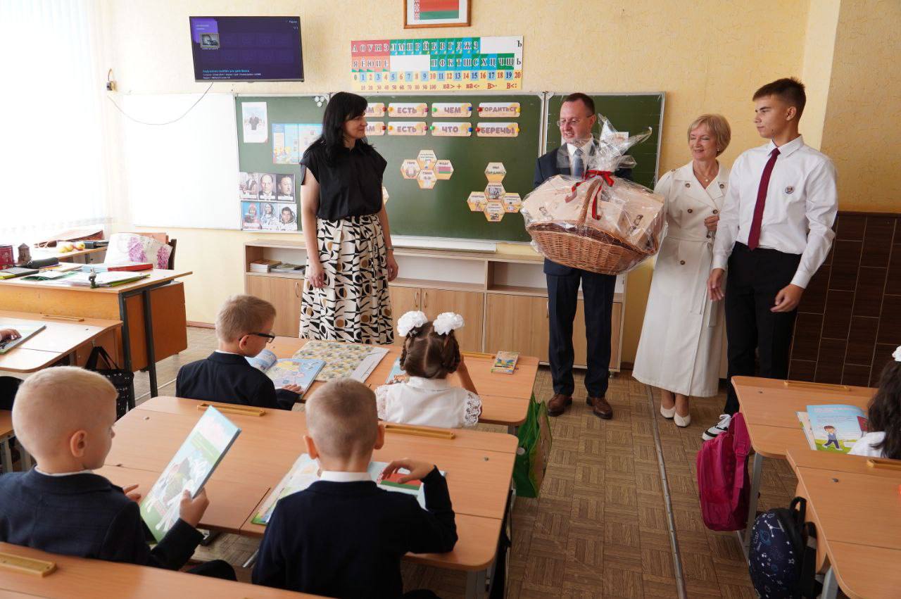 Звонок прозвучал для первоклассников Брестской области