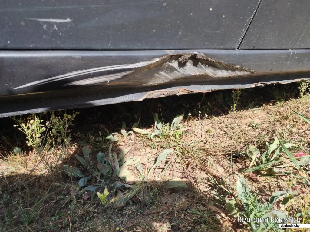 Белорус, чья машина ушла под землю, рассказал, возместят ли ущерб