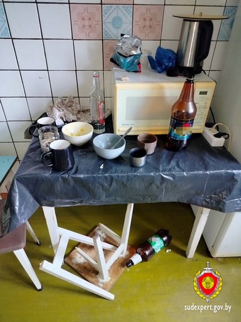 Белорус проснулся утром и нашел в квартире труп женщины. Что случилось?