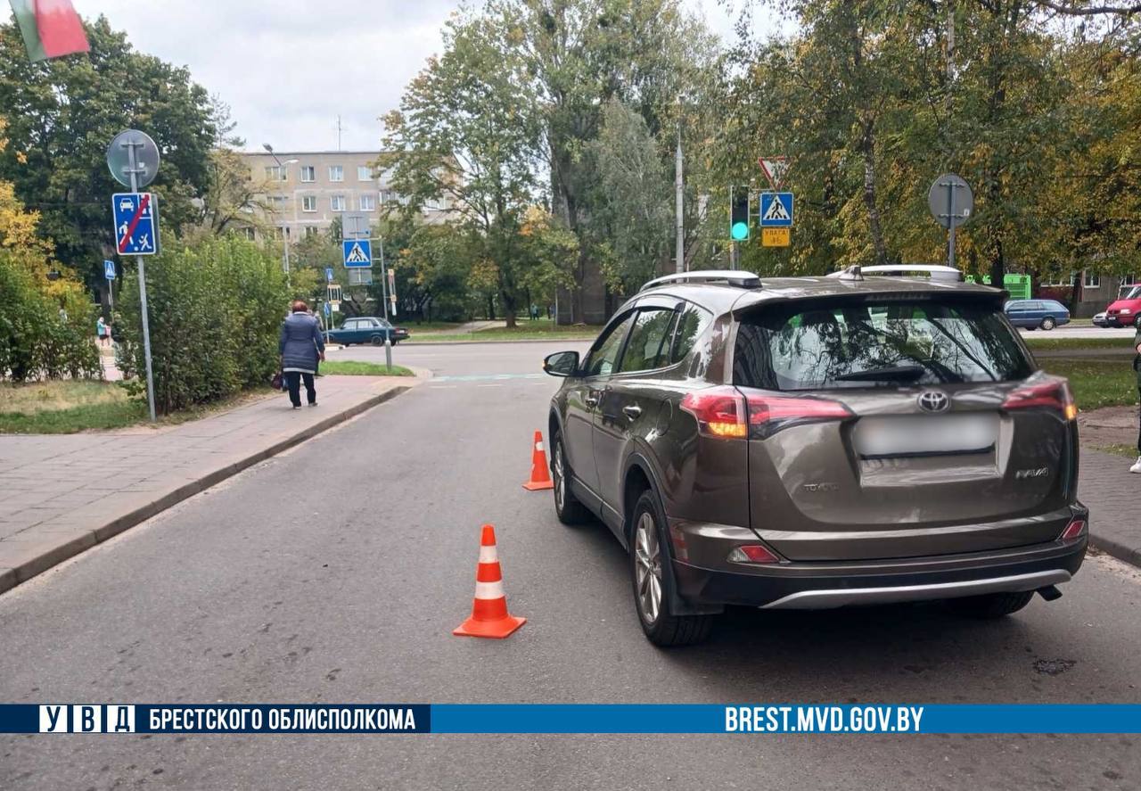 В Бресте 12-летний мальчик попал под машину 