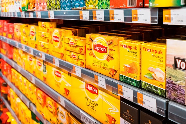 Производитель чая Lipton и средств Domestos уходит из Беларуси