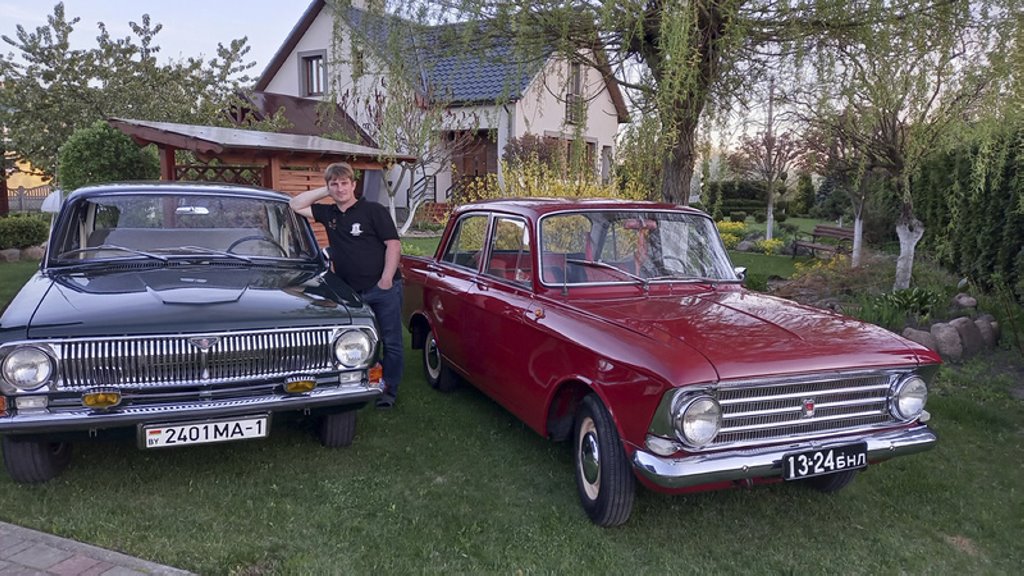 Житель Брестской области многие годы восстанавливает старые машины и мотоциклы