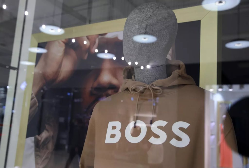 В Беларуси могут подорожать люксовые обувь, одежда и косметика западных брендов