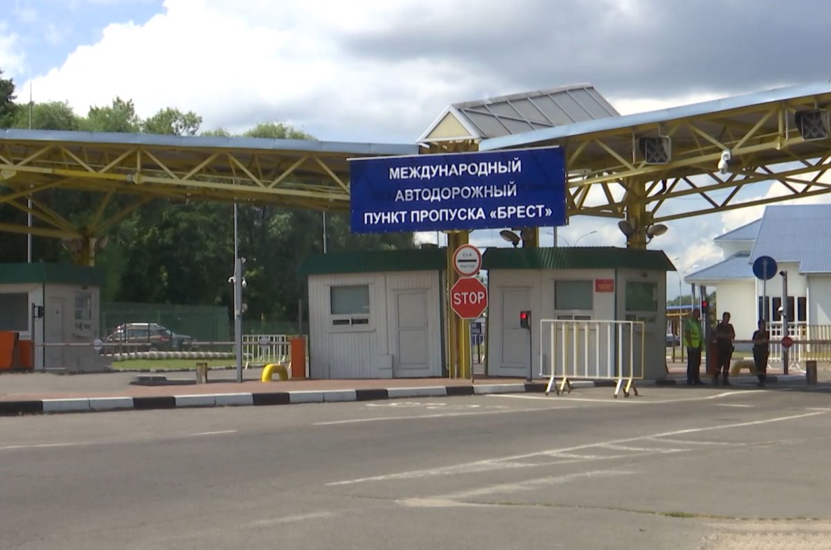 Очередь на границе: сколько машин в ПП «Брест»?