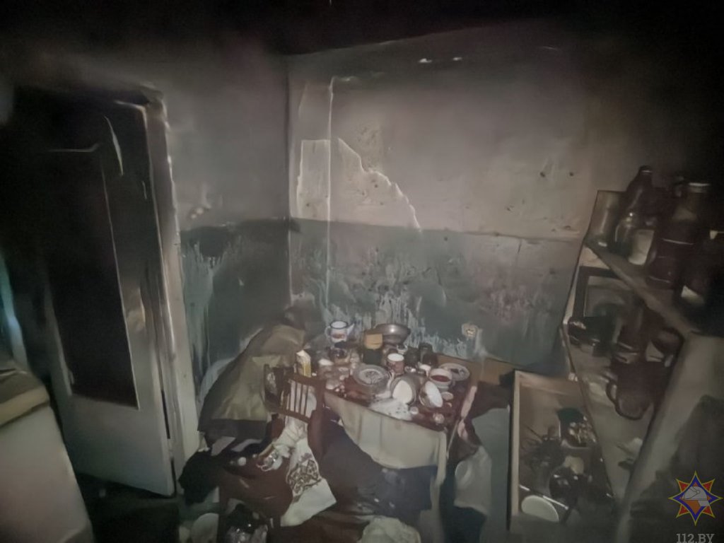 В Бресте горела квартира: работники МЧС спасли хозяйку