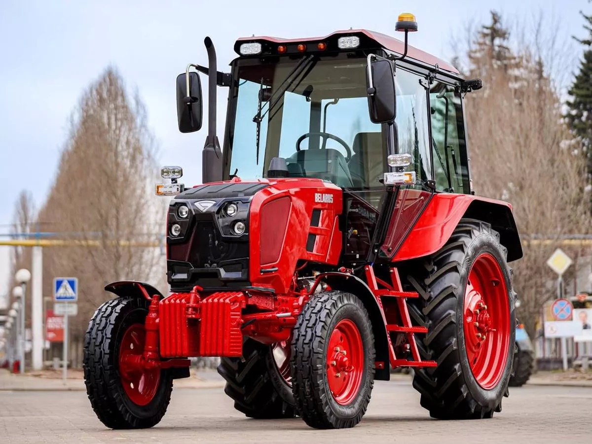 Самый популярный трактор МТЗ сменил внешний вид
