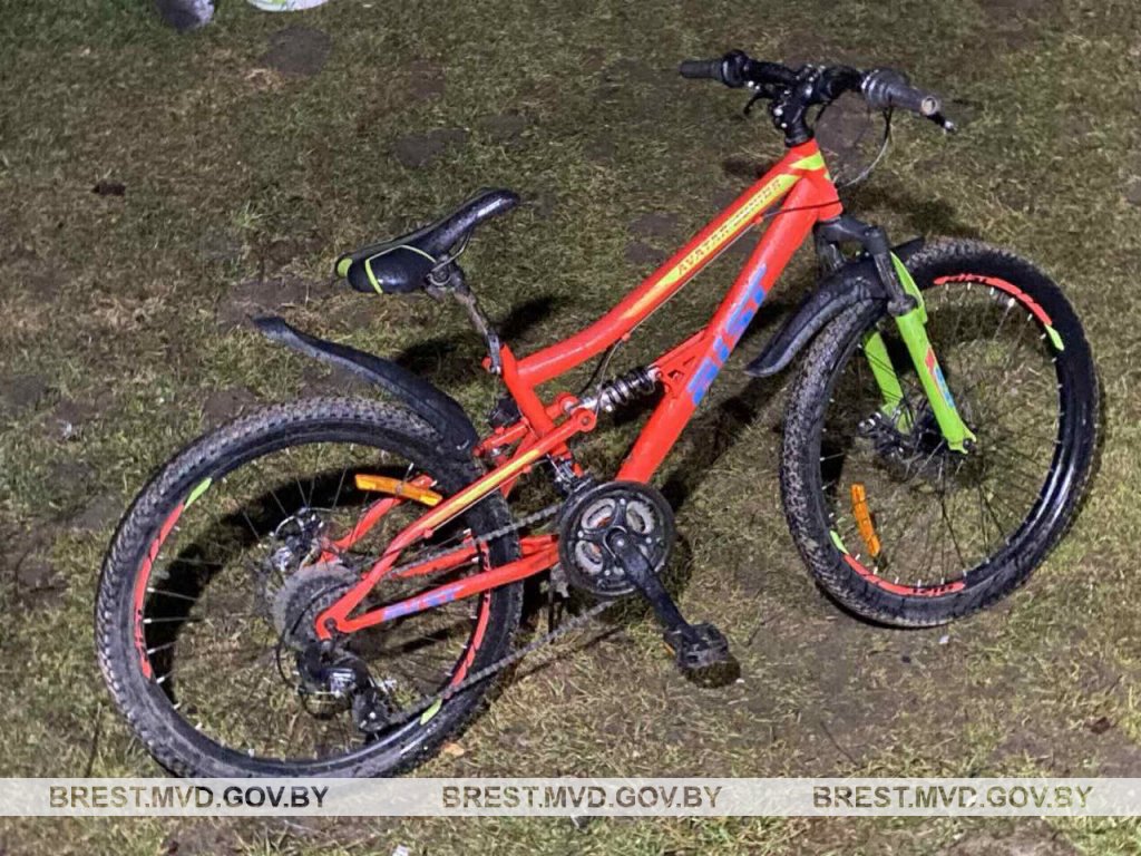 В Ивацевичском районе женщина уехала из гостей на чужом велосипеде, возбуждено уголовное дело