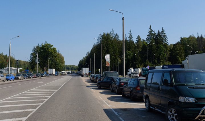 «Для авто с мотором больше 1,5 л проезд закрыт». Литва присоединилась к ограничениям?
