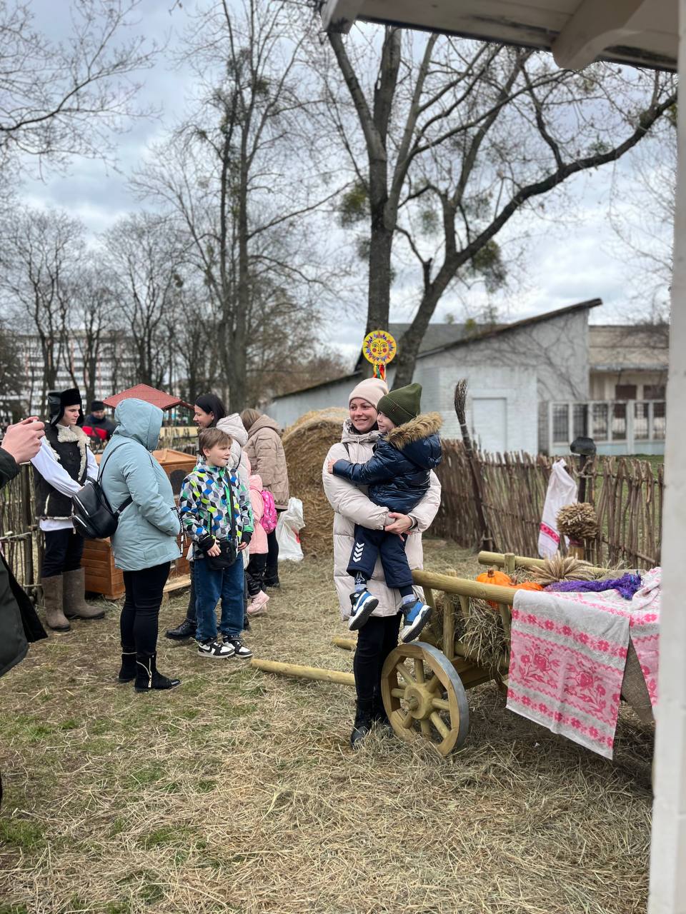В Бресте проходят народные гуляния «Широкая масленица»