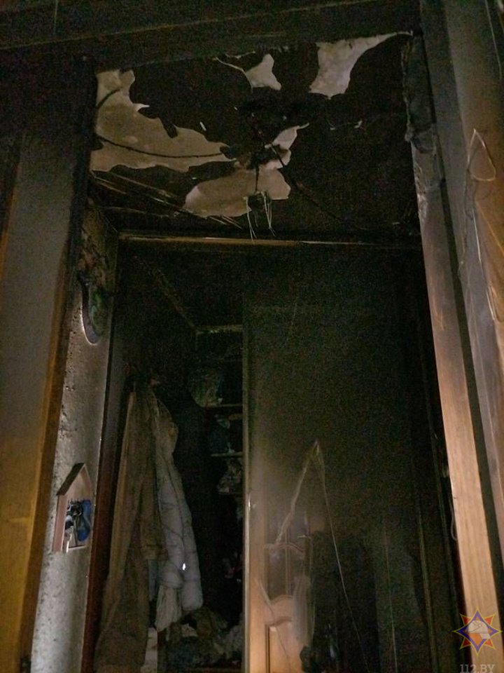 В Лиде дети пытались приготовить сосиски и сожгли квартиру