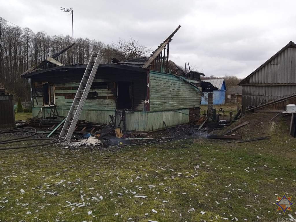 В Кобринском районе на пожаре погиб мужчина. Видео с места происшествия