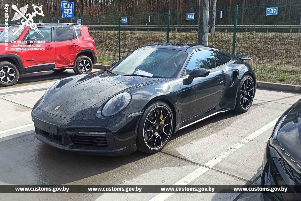 Porsche 911 пытались ввезти в Беларусь по заниженной в два раза стоимости