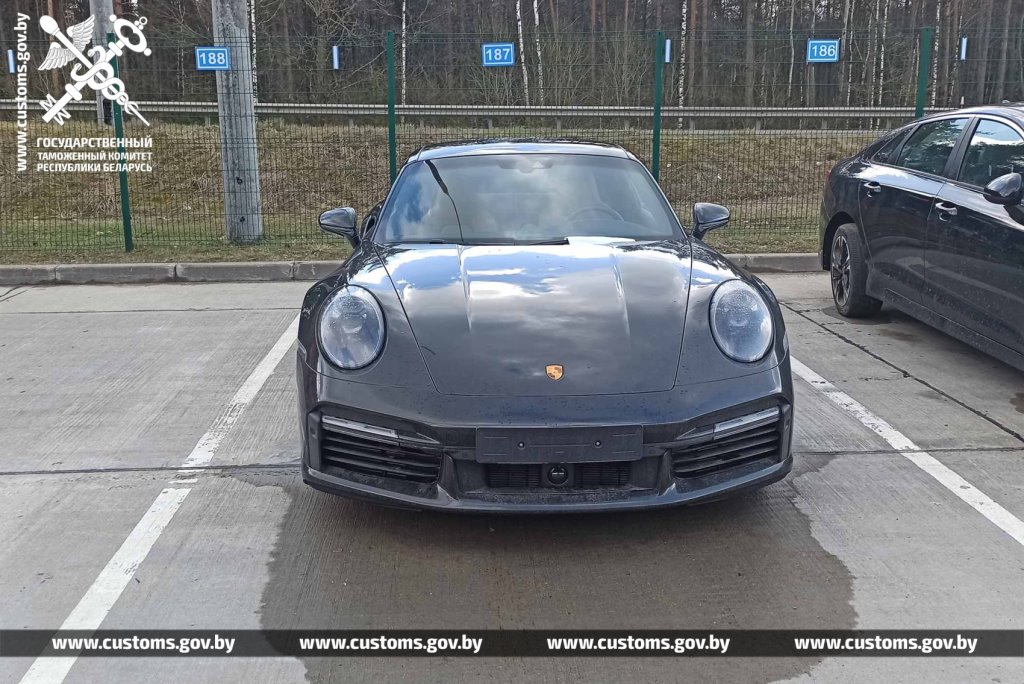 Porsche 911 пытались ввезти в Беларусь по заниженной в два раза стоимости