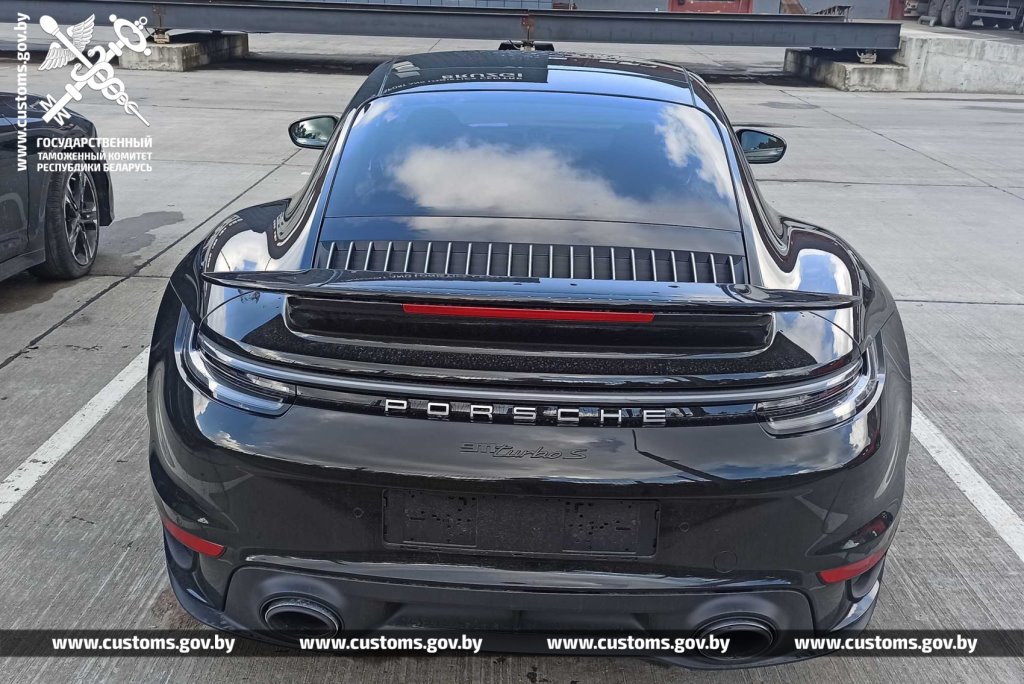 Porsche 911 пытались ввезти в Беларусь по заниженной в два раза стоимости