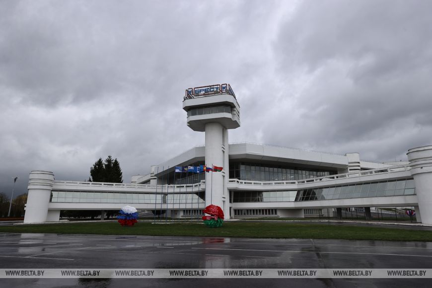 «Очень быстро и комфортно». Пассажиры о запуске авиарейса Брест-Москва