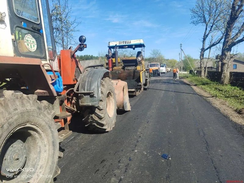 Новый асфальт в деревне Богуславка Малоритского района уложили за три дня